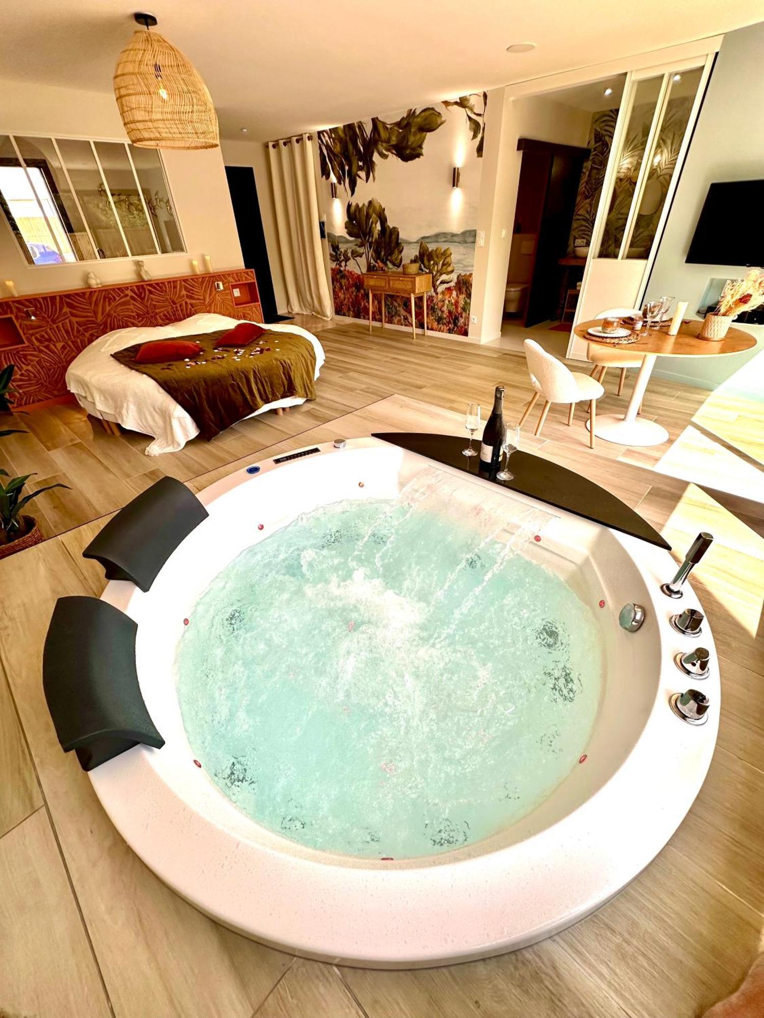 Les Suites Du Payre - Suite Romance Saint-Hilaire-de-Talmont Dış mekan fotoğraf