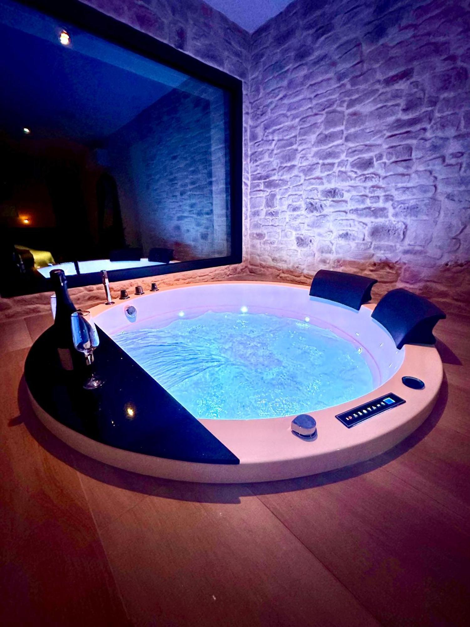 Les Suites Du Payre - Suite Romance Saint-Hilaire-de-Talmont Dış mekan fotoğraf