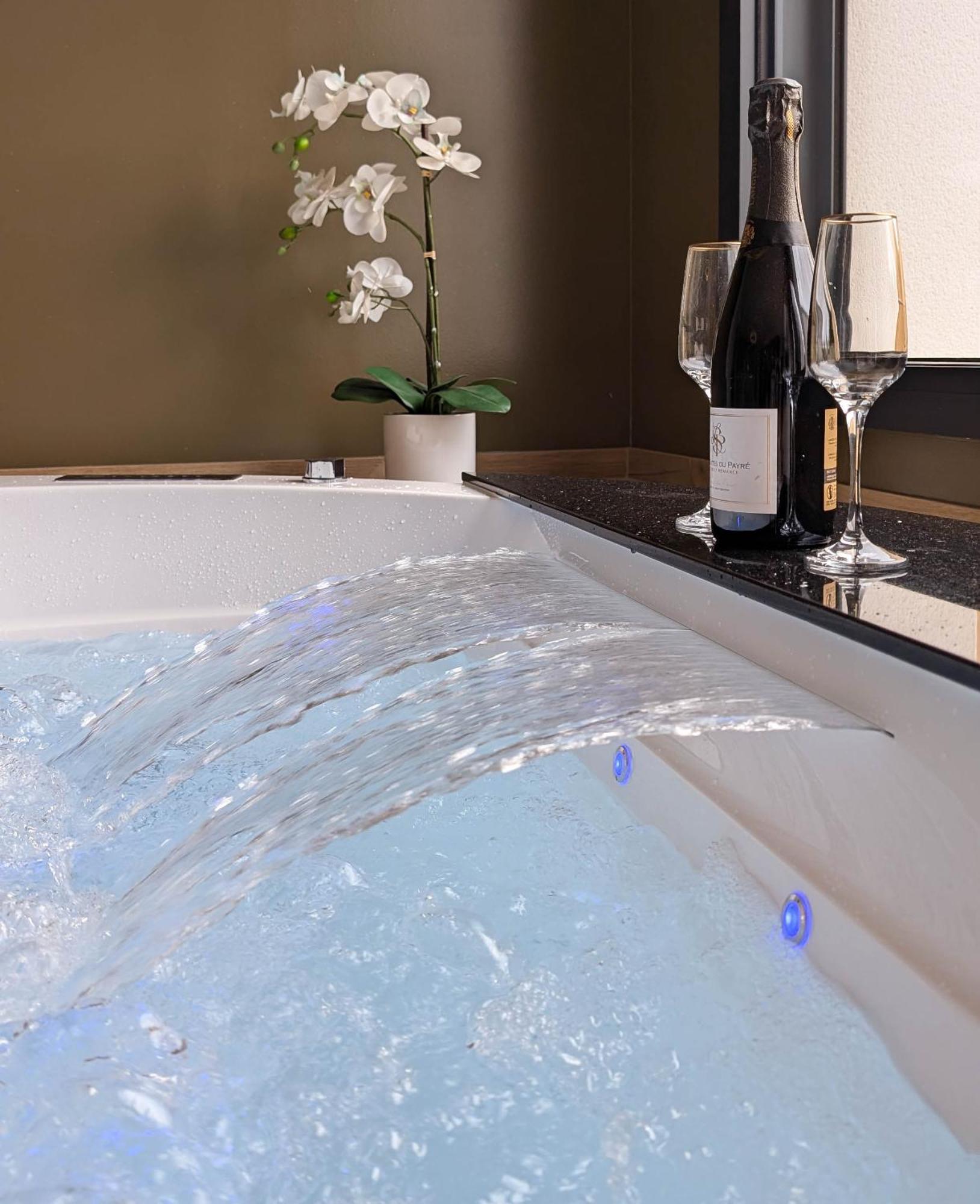 Les Suites Du Payre - Suite Romance Saint-Hilaire-de-Talmont Dış mekan fotoğraf